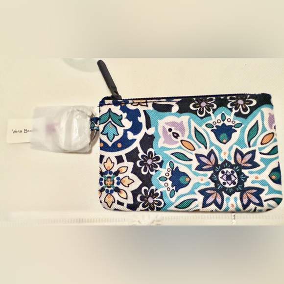 Vera Bradley Lisbon Medallion Cool Coin ID Case Key Chain New - Picture 3 of 5